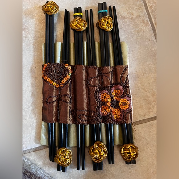 Beautiful Set Of Six Chopsticks & Silk Placemats w Sequins RUST Color - Picture 4 of 12